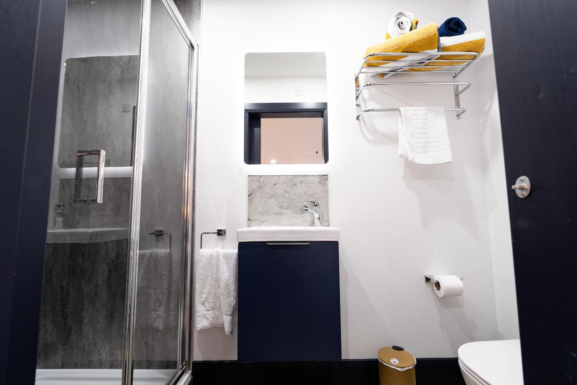 Market Square Apartments ブッシュミルズ エクステリア 写真