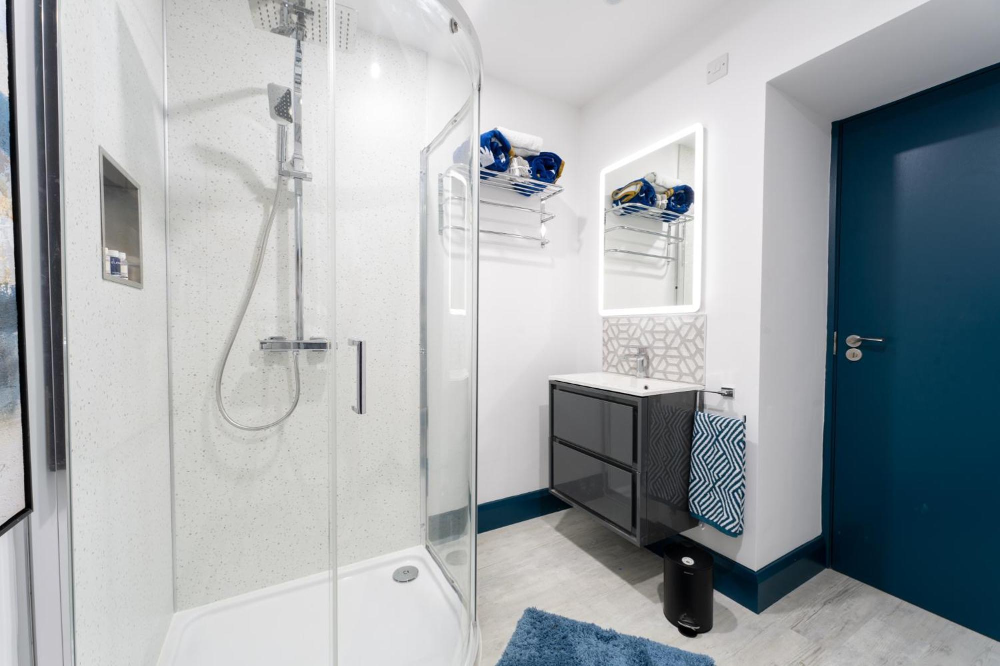 Market Square Apartments ブッシュミルズ エクステリア 写真