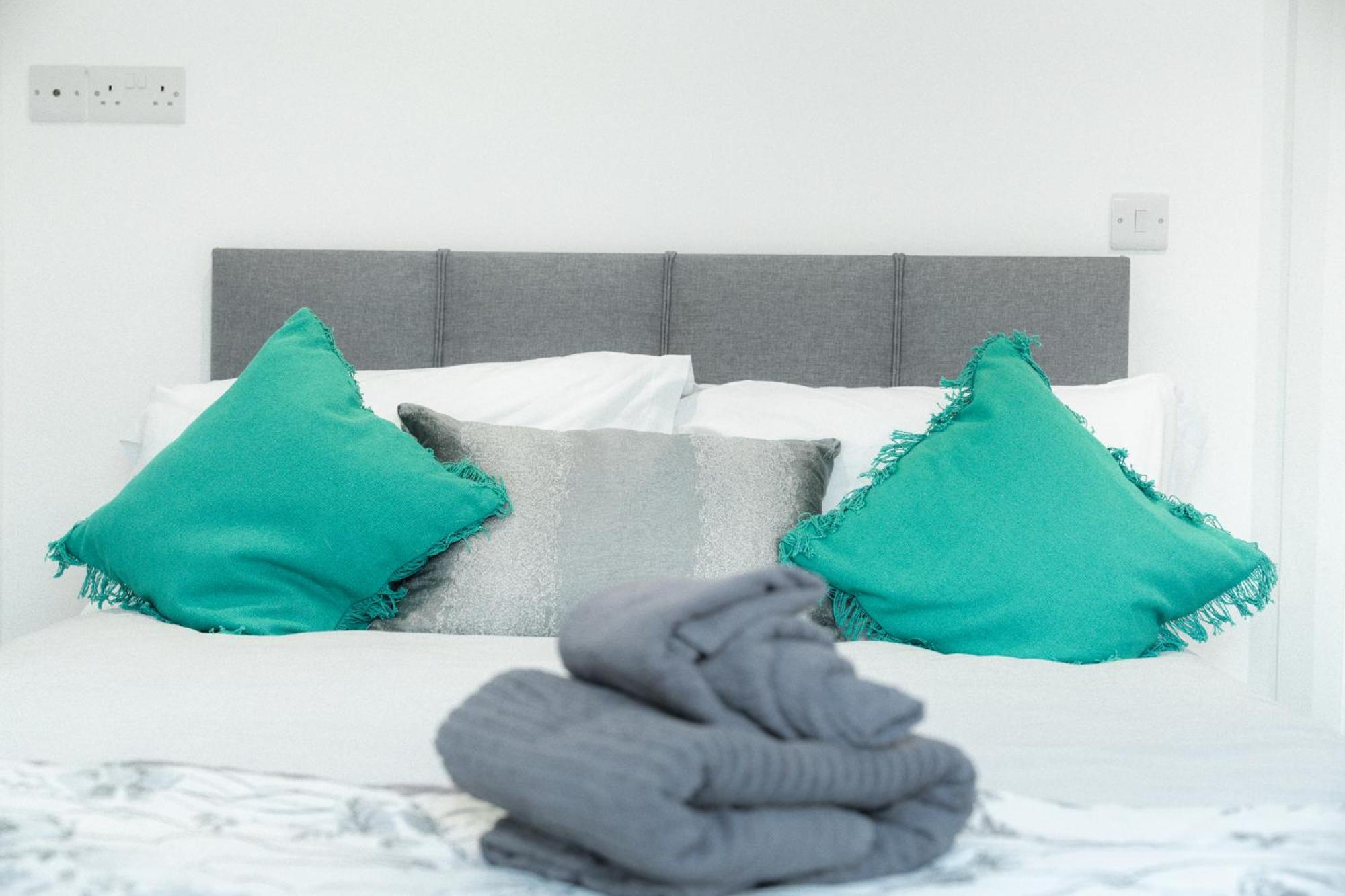 Market Square Apartments ブッシュミルズ エクステリア 写真