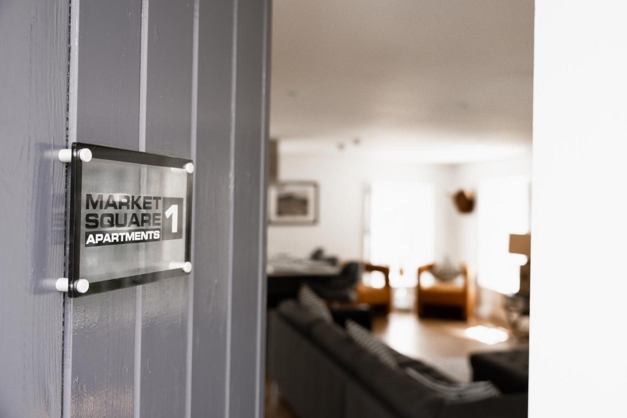 Market Square Apartments ブッシュミルズ エクステリア 写真