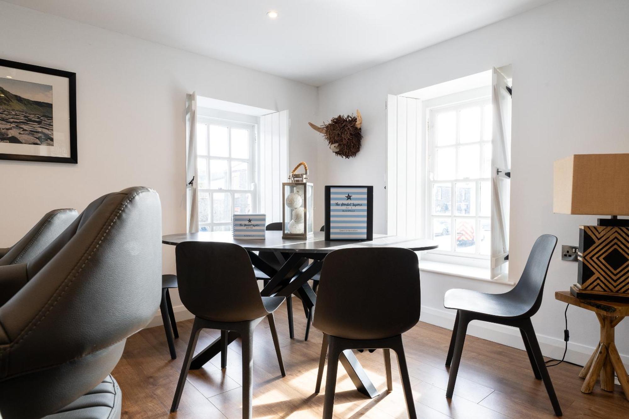 Market Square Apartments ブッシュミルズ エクステリア 写真
